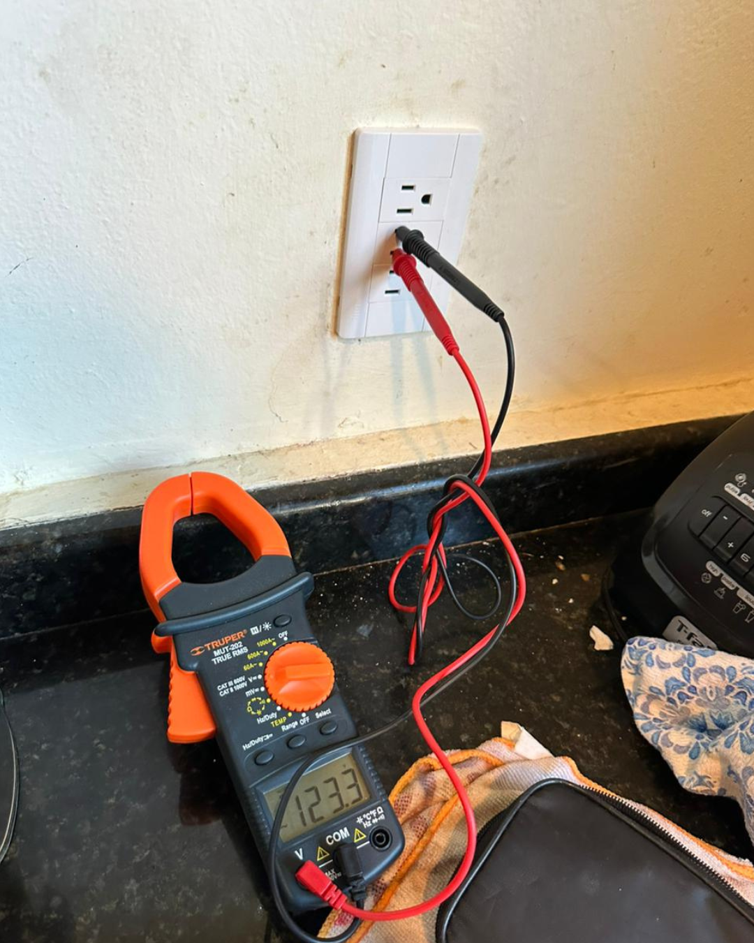 Instalación de contactos y apagadores en Cancún